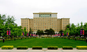 dai hoc thanh hoa toa nha chinh 1523